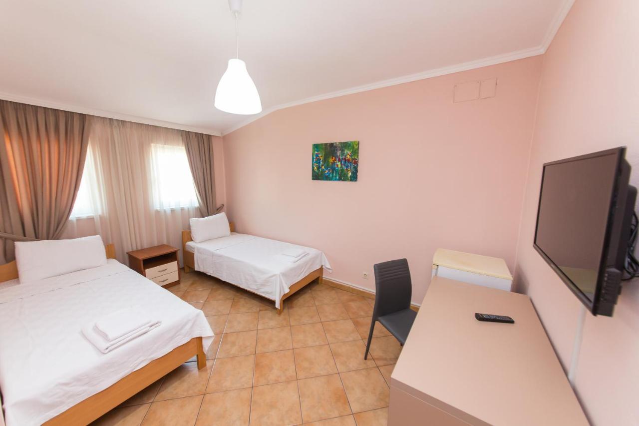 Hotel Heritage Tirana Extérieur photo